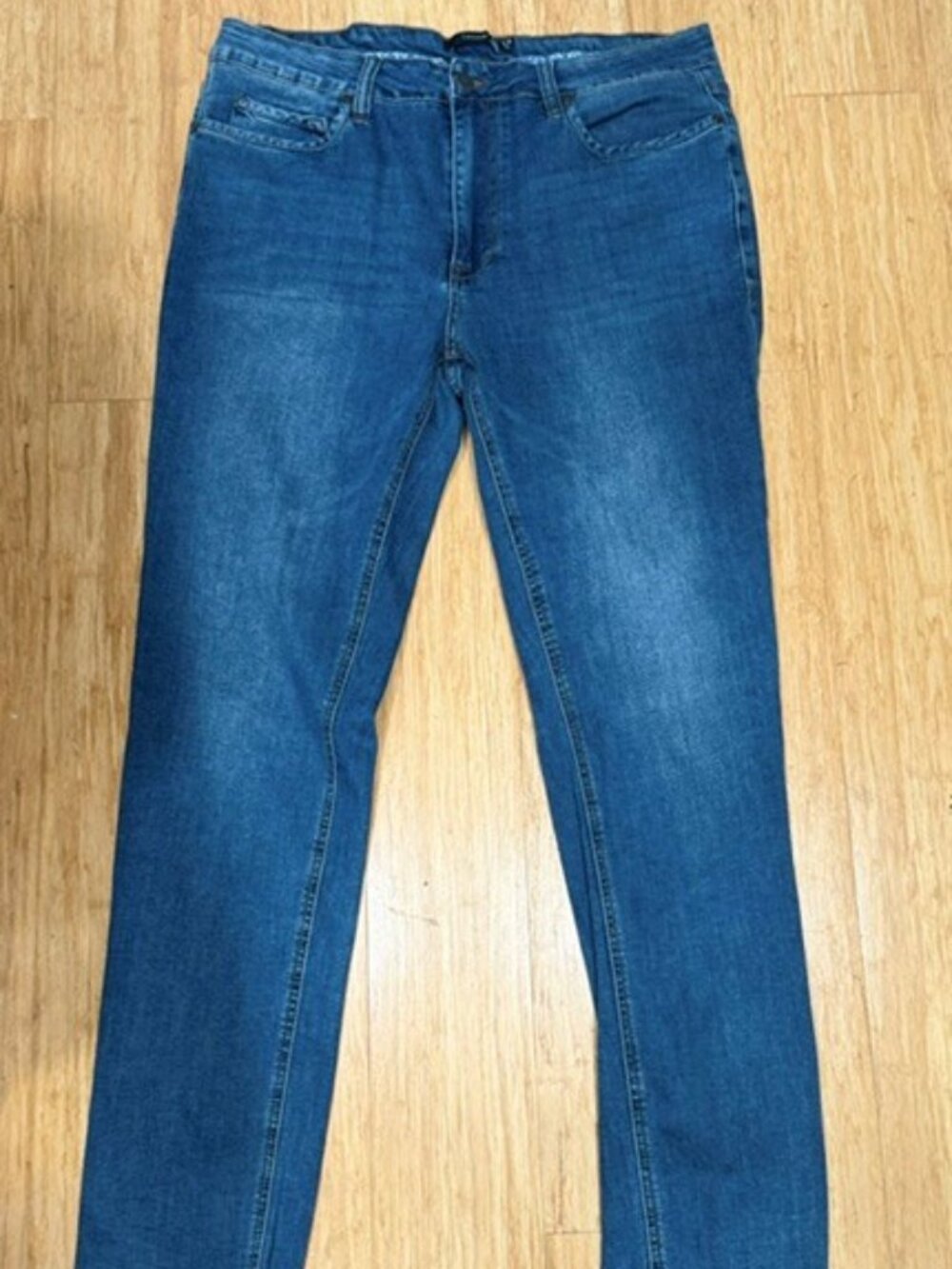 Tahari Men’s Jeans 36W x 34L Medium Wash Denim